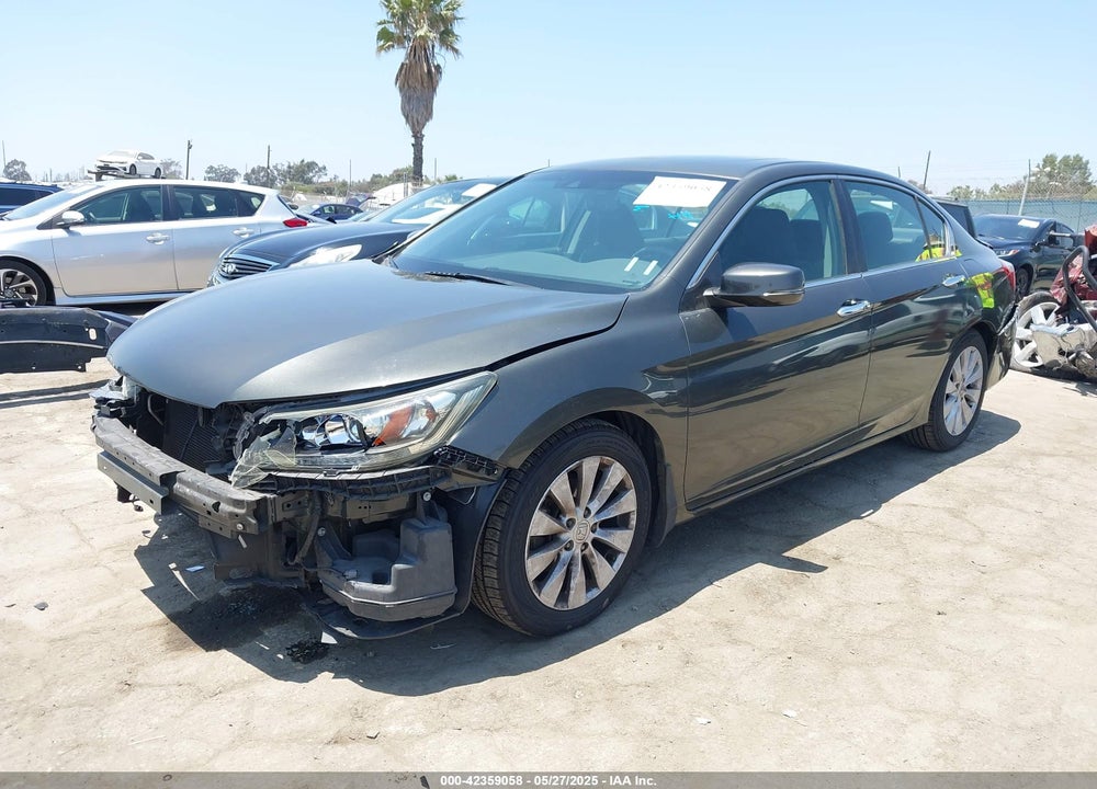 2013 HONDA ACCORD VIN: 1HGCR2F84DA105444
