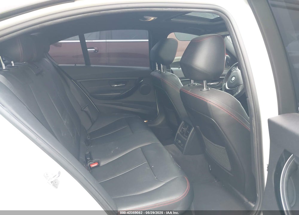 2015 BMW 3 SERIES VIN: WBA3B5G5XFNS20390