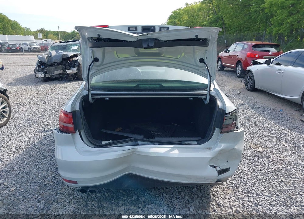 2018 VOLKSWAGEN JETTA VIN: 3VW2B7AJ1JM238700