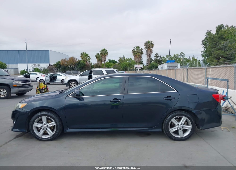 2013 TOYOTA CAMRY SE VIN: 4T1BF1FK5DU639684
