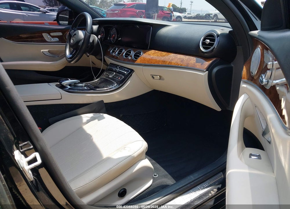 2017 MERCEDES-BENZ E 300 VIN: WDDZF4JB4HA015092