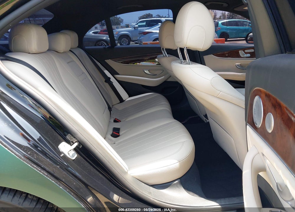 2017 MERCEDES-BENZ E 300 VIN: WDDZF4JB4HA015092
