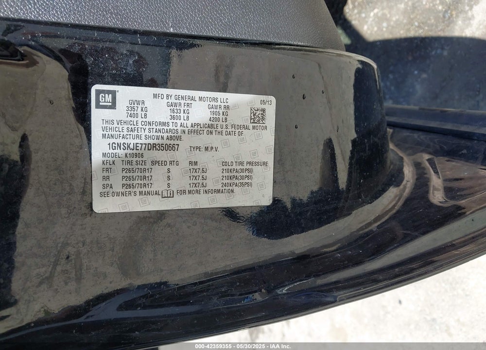 2013 CHEVROLET SUBURBAN 1500 VIN: 1GNSKJE77DR350667