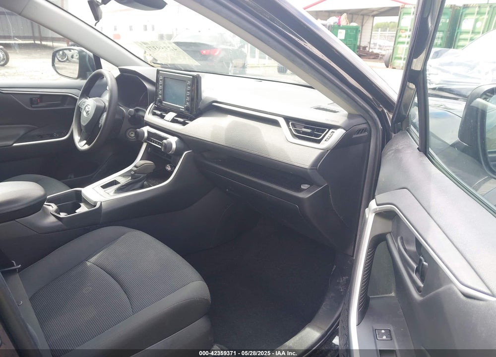 2021 TOYOTA RAV4 LE VIN: 2T3H1RFV1MC105561