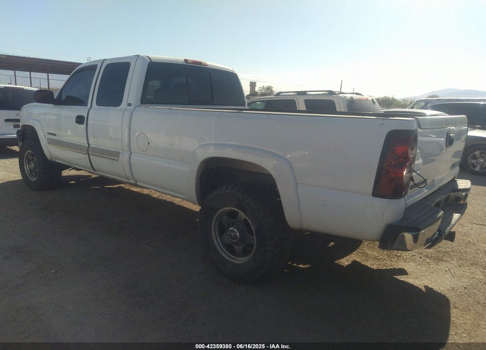 2005 CHEVROLET SILVERADO 2500HD LS VIN: 1GCHK29U05E101516