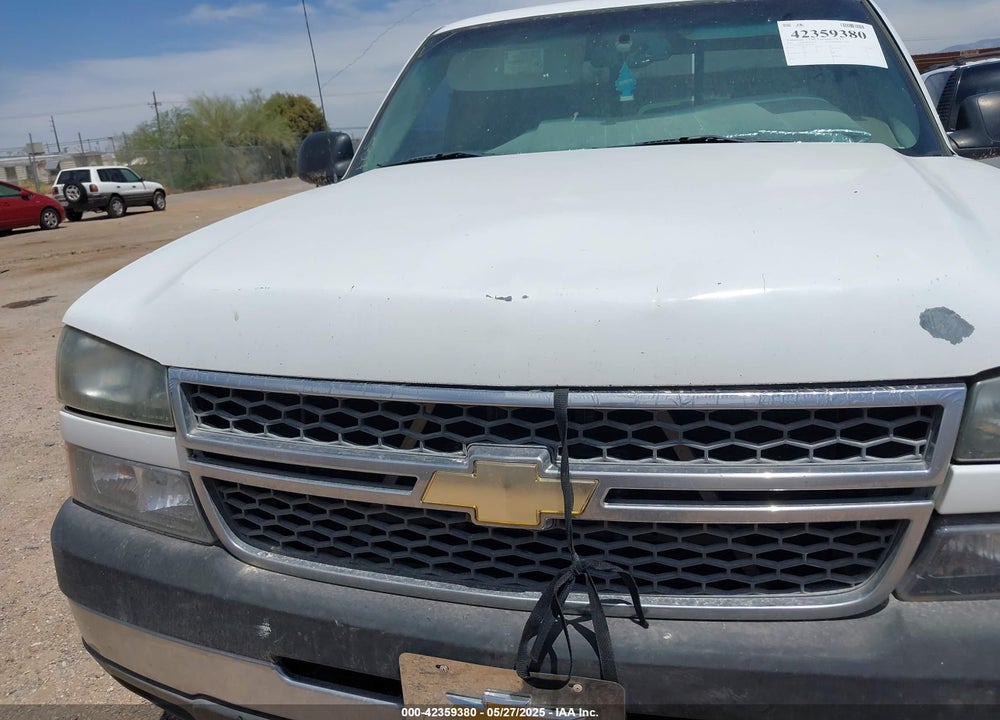 2005 CHEVROLET SILVERADO 2500HD LS VIN: 1GCHK29U05E101516