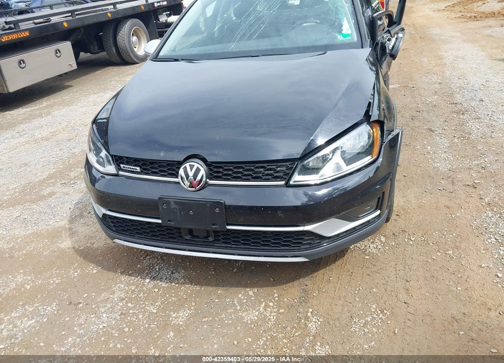 2017 VOLKSWAGEN GOLF ALLTRACK VIN: 3VWH17AU8HM506367