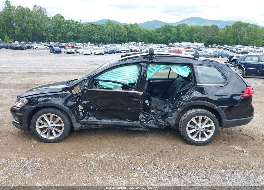 2017 VOLKSWAGEN GOLF ALLTRACK VIN: 3VWH17AU8HM506367