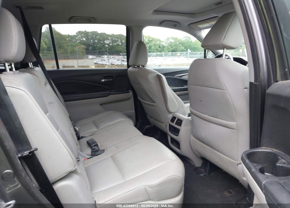 2017 HONDA PILOT EX-L VIN: 5FNYF5H77HB033090