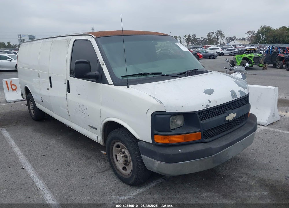 2005 CHEV CHVN/EXP CG 2500 VIN: 1GCGG29B551263686