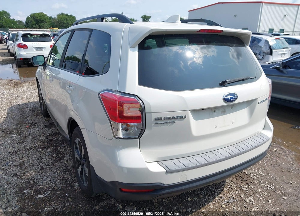 2018 SUBARU FORESTER VIN: JF2SJAGC1JH474409
