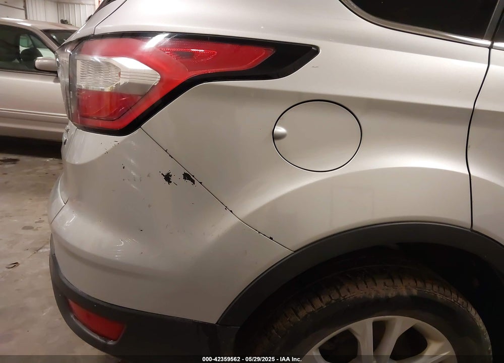 2018 FORD ESCAPE VIN: 1FMCU0GD8JUB06664