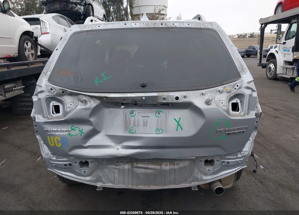 2022 SUBARU FORESTER TOURING VIN: JF2SKARC5NH441591
