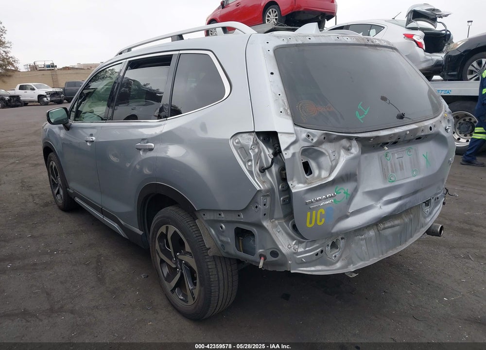 2022 SUBARU FORESTER TOURING VIN: JF2SKARC5NH441591