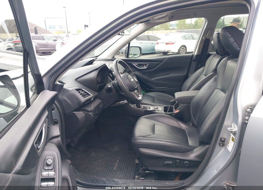2022 SUBARU FORESTER TOURING VIN: JF2SKARC5NH441591