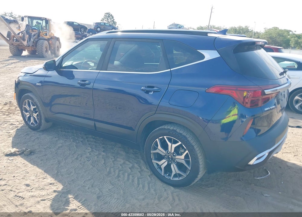 2021 KIA SELTOS VIN: KNDERCAA9M7122793