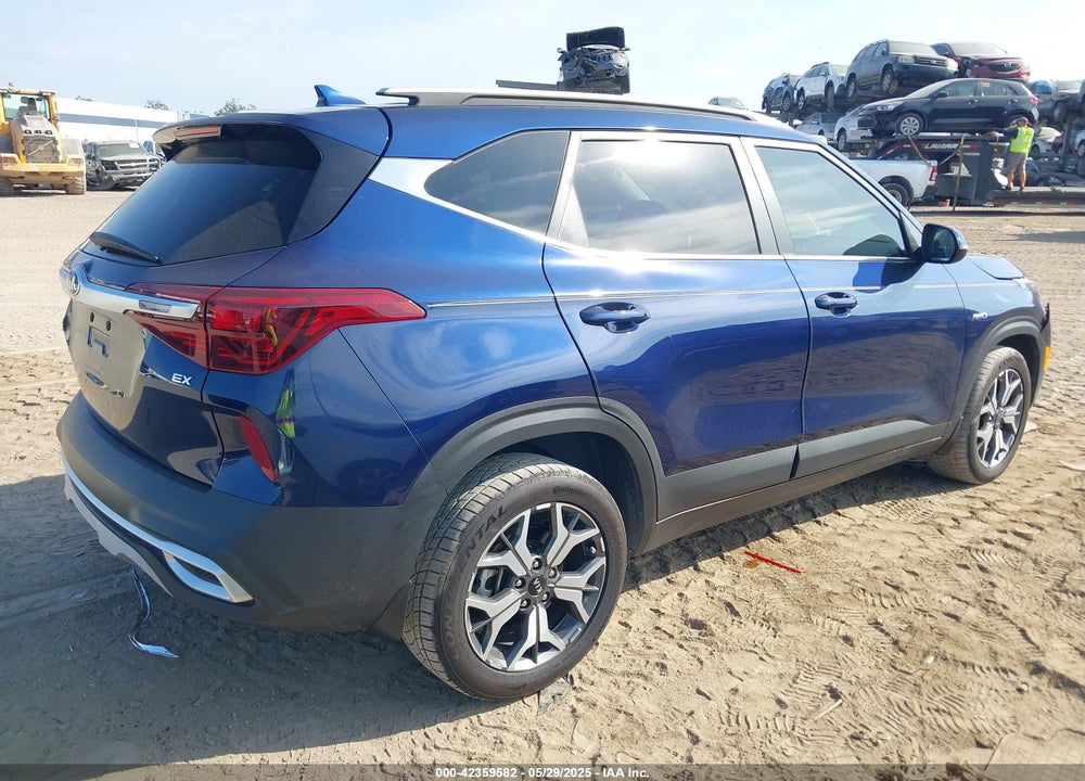 2021 KIA SELTOS VIN: KNDERCAA9M7122793