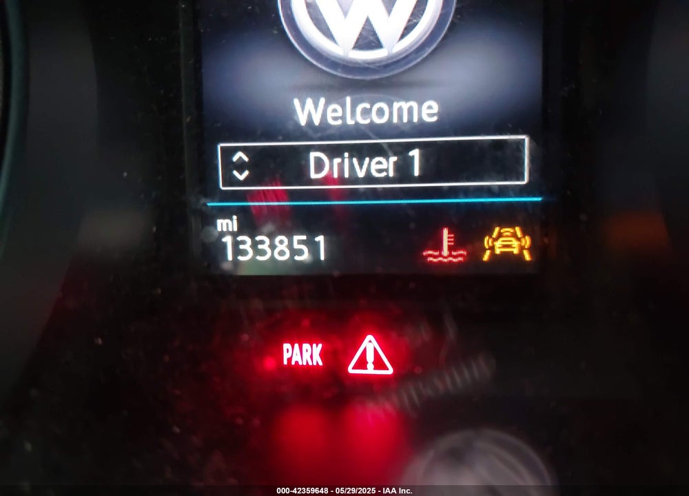 2018 VOLKSWAGEN ATLAS VIN: 1V2FR2CA4JC555497