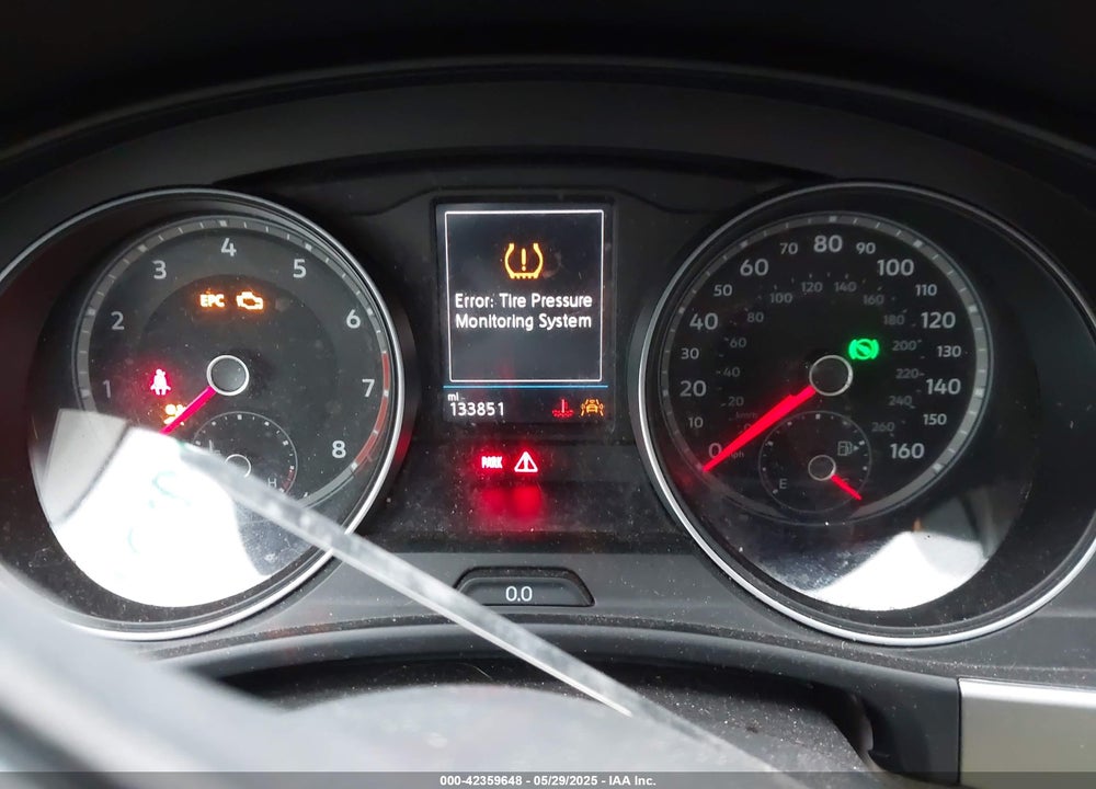 2018 VOLKSWAGEN ATLAS VIN: 1V2FR2CA4JC555497