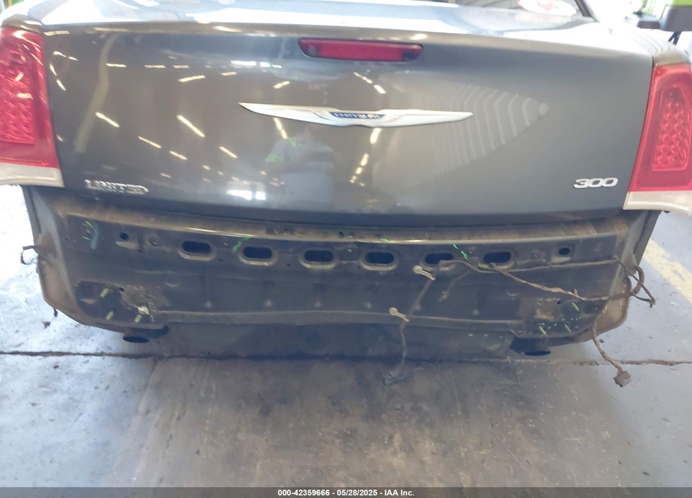 2018 CHRYSLER 300 LIMITED VIN: 2C3CCAEG6JH262011