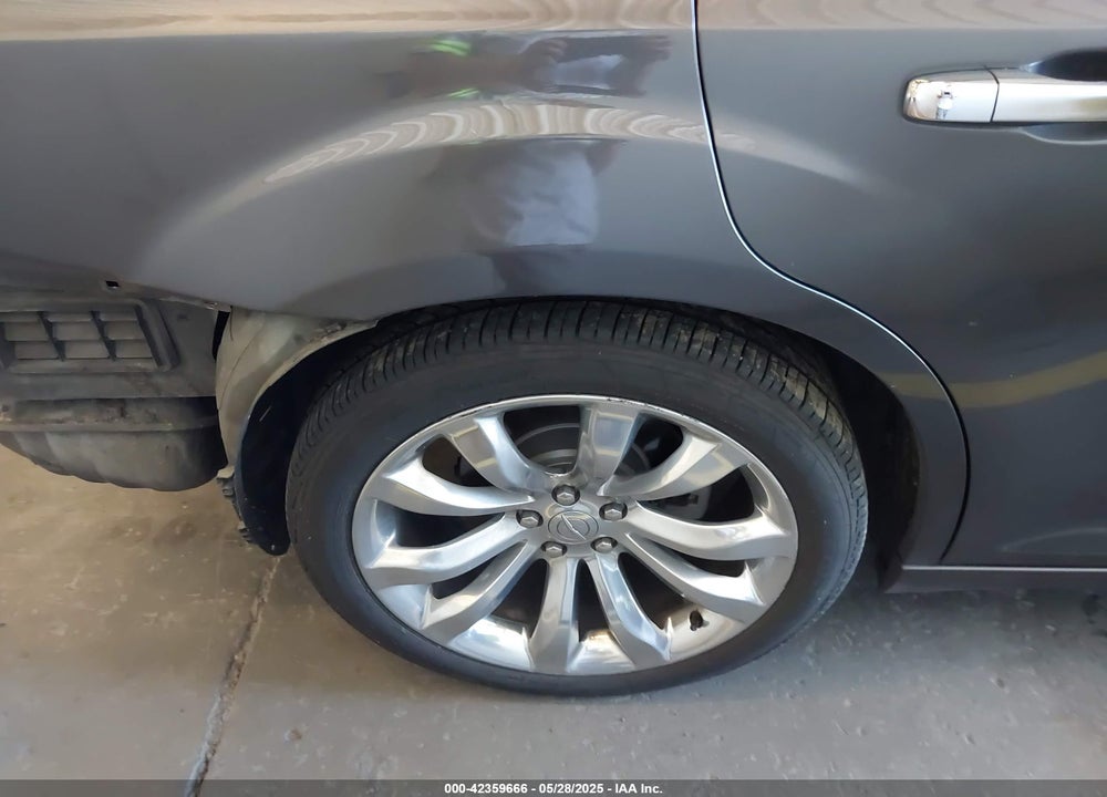 2018 CHRYSLER 300 LIMITED VIN: 2C3CCAEG6JH262011