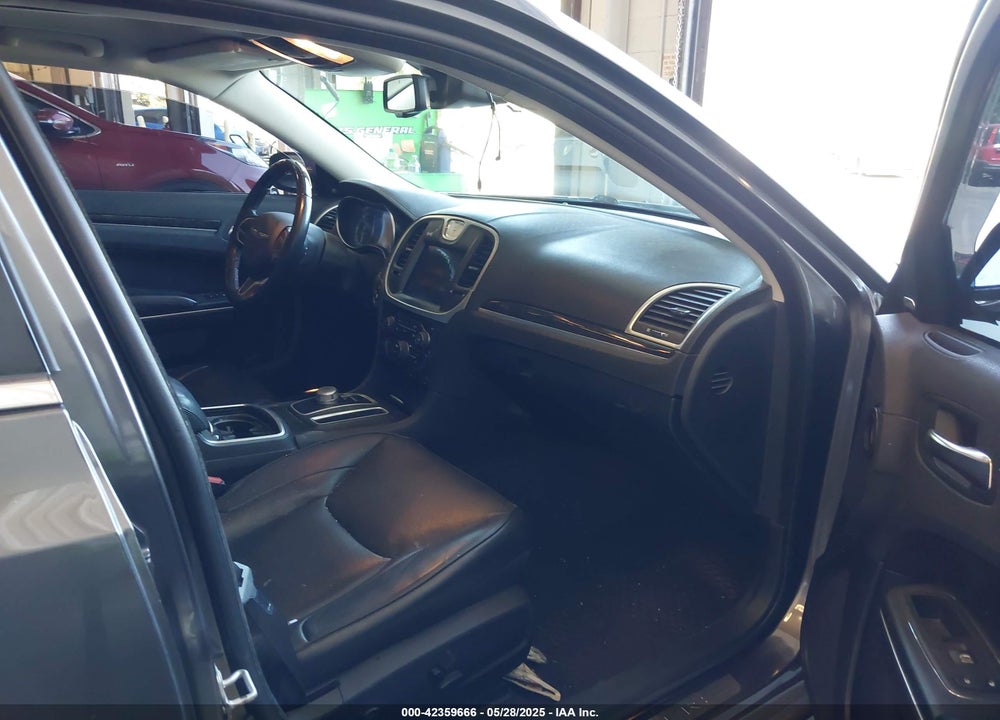 2018 CHRYSLER 300 LIMITED VIN: 2C3CCAEG6JH262011