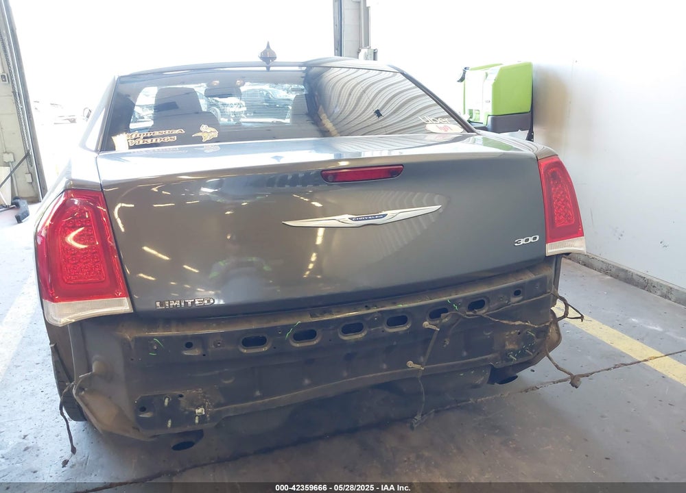 2018 CHRYSLER 300 LIMITED VIN: 2C3CCAEG6JH262011