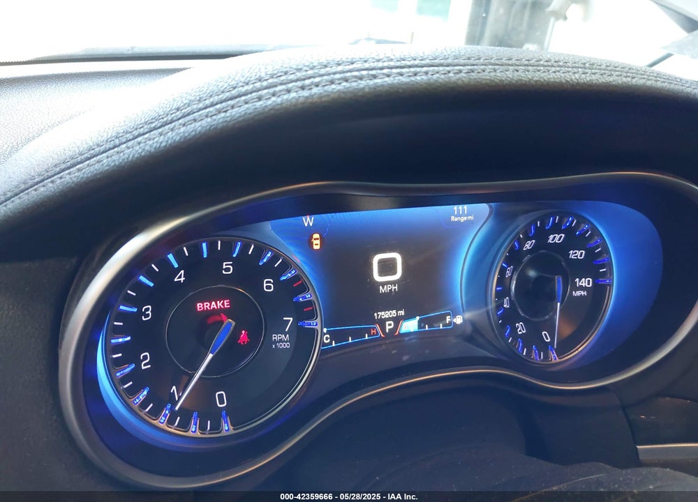 2018 CHRYSLER 300 LIMITED VIN: 2C3CCAEG6JH262011