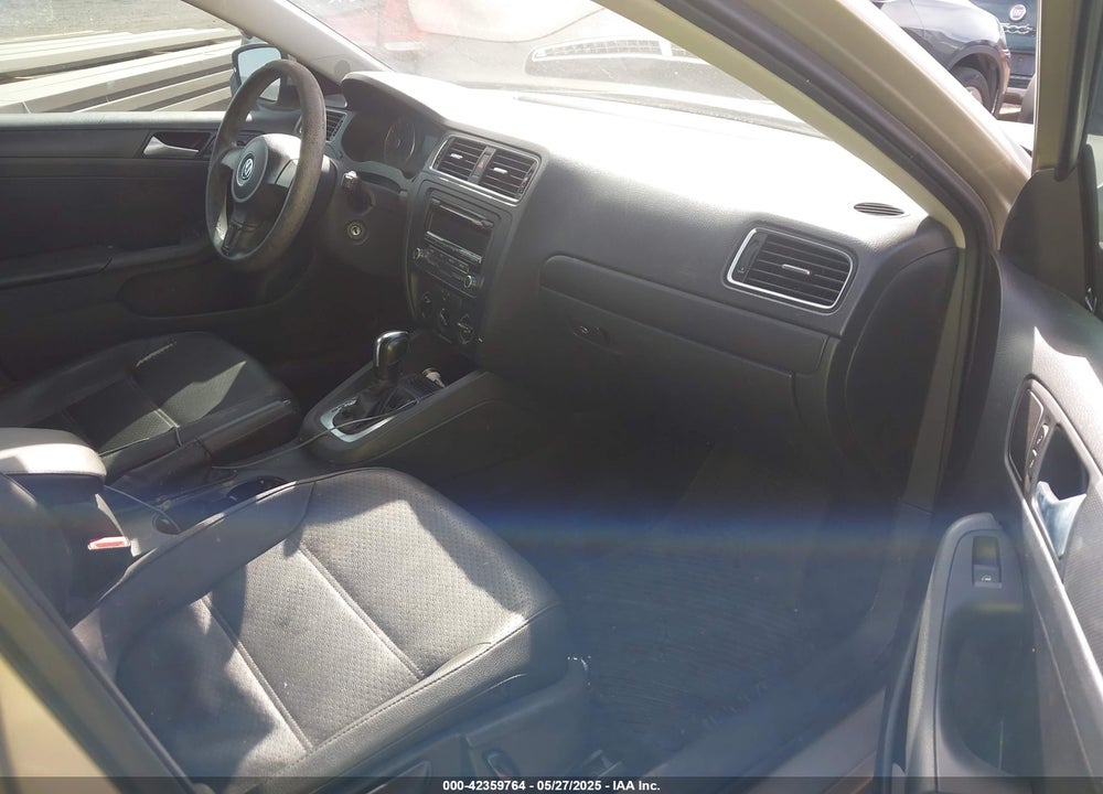 2014 VOLKSWAGEN JETTA 1.8T SE VIN: 3VWD17AJ8EM285174