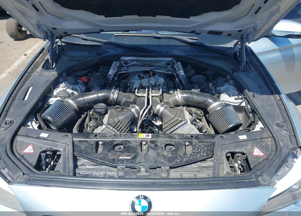 2013 BMW M5 VIN: WBSFV9C57DD096076