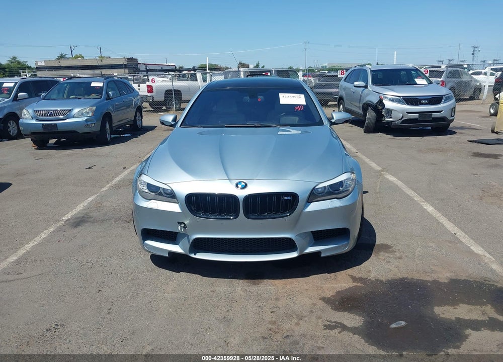 2013 BMW M5 VIN: WBSFV9C57DD096076