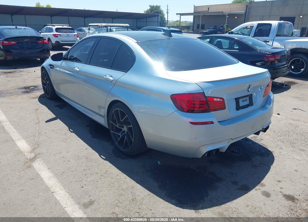 2013 BMW M5 VIN: WBSFV9C57DD096076