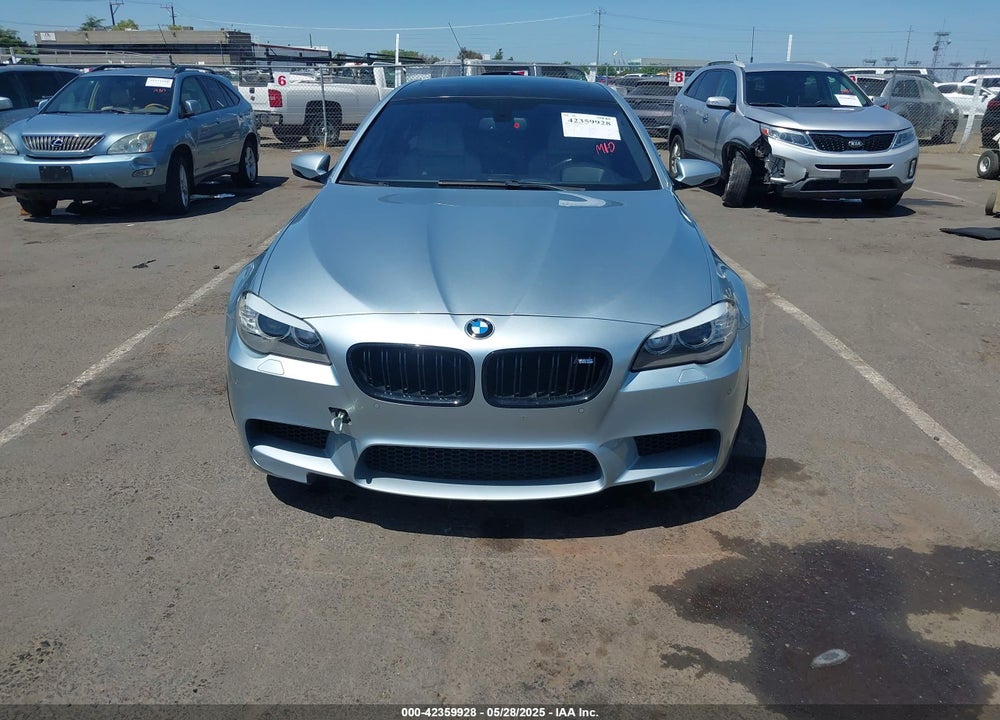 2013 BMW M5 VIN: WBSFV9C57DD096076