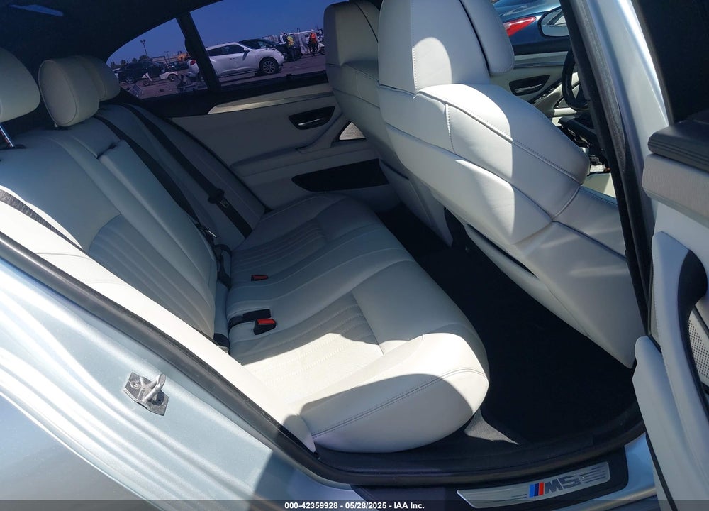 2013 BMW M5 VIN: WBSFV9C57DD096076