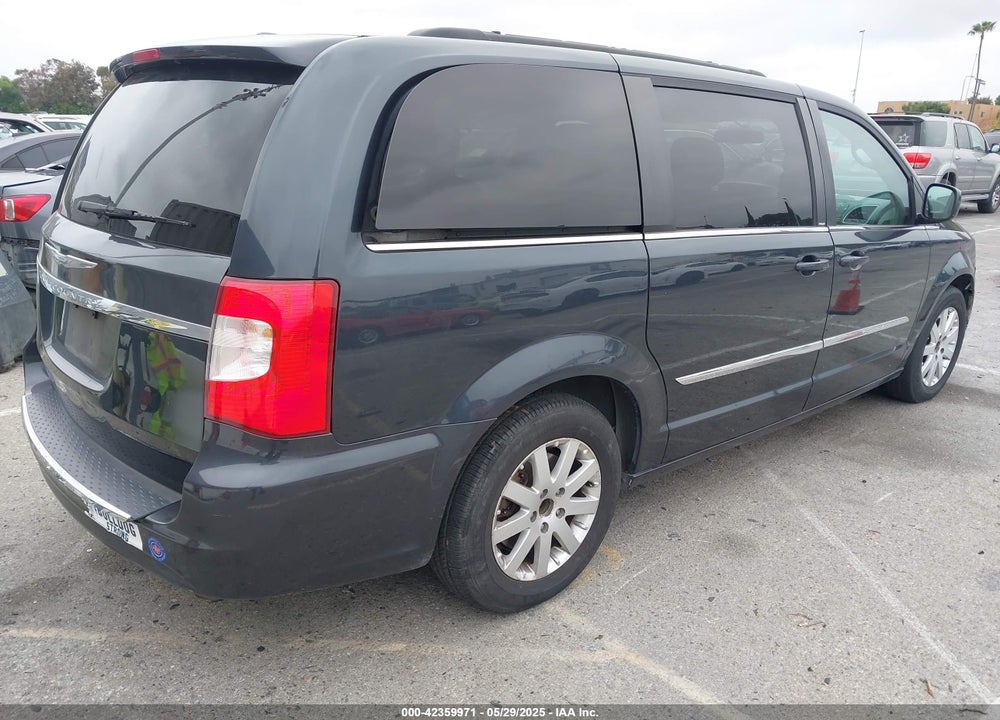 2014 CHRYSLER TOWN & COUNTRY VIN: 2C4RC1BG0ER215440