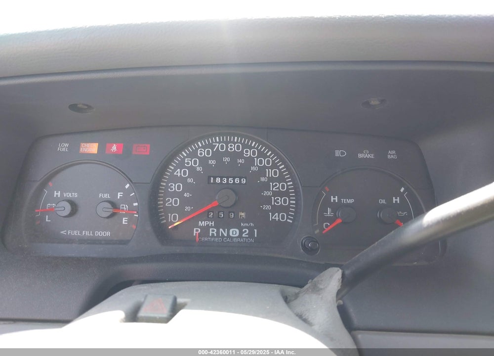 2003 FORD CROWN VICTORIA POLICE VIN: 2FAHP71W83X210044