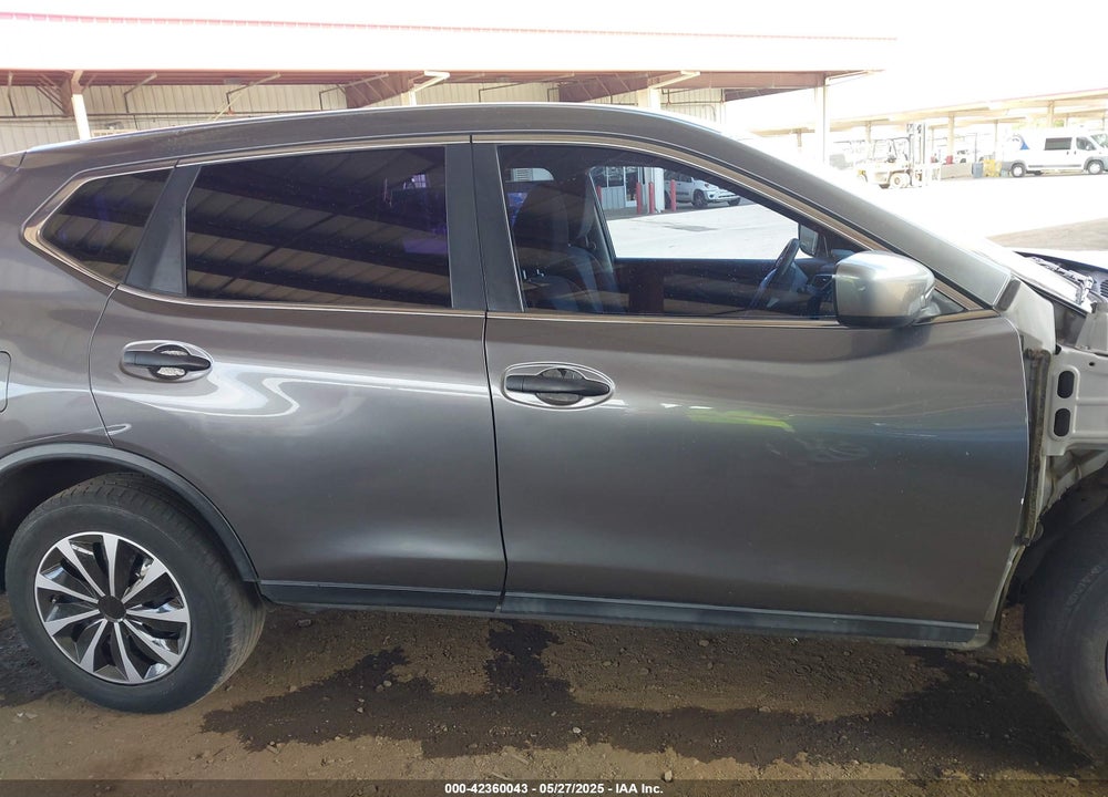 2016 NISSAN ROGUE VIN: JN8AT2MTXGW017881