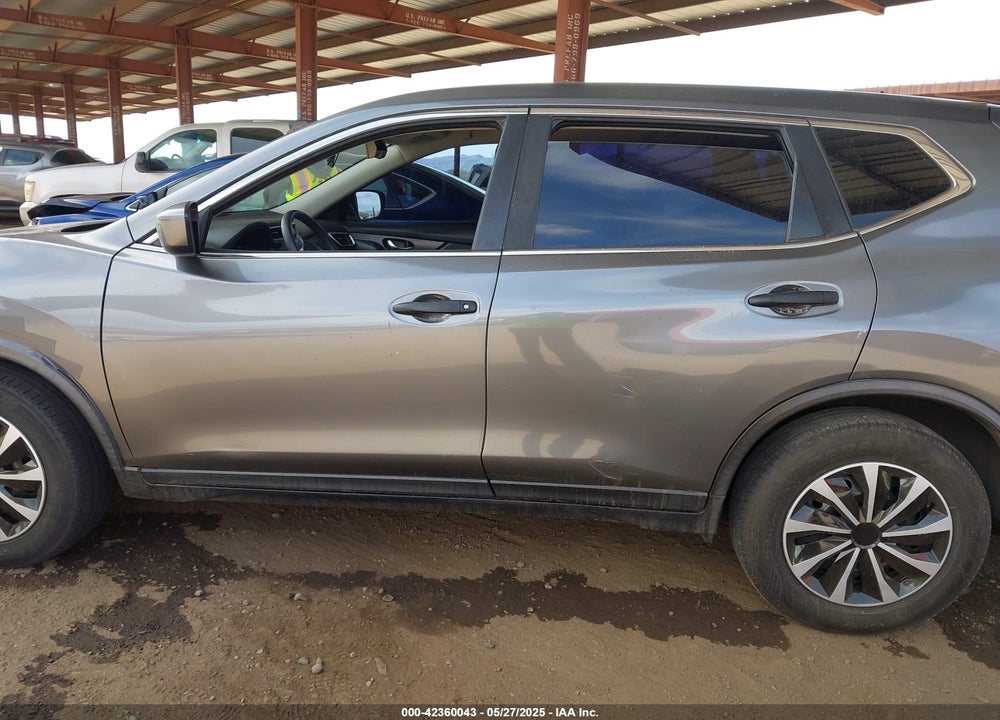 2016 NISSAN ROGUE VIN: JN8AT2MTXGW017881