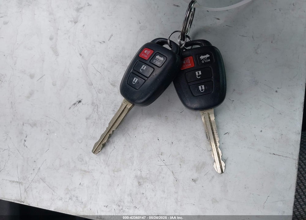 2018 TOYOTA COROLLA VIN: 5YFBURHE6JP813853