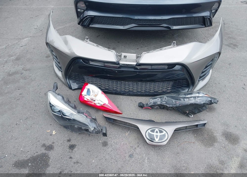 2018 TOYOTA COROLLA VIN: 5YFBURHE6JP813853