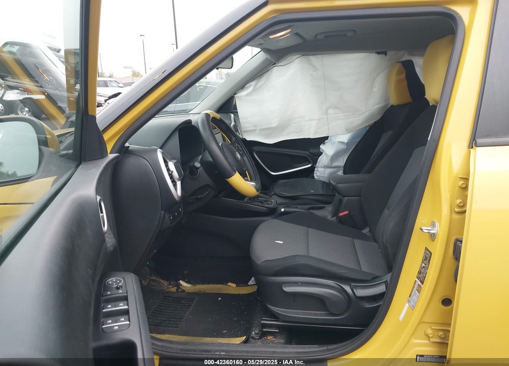 2020 KIA SOUL LX VIN: KNDJ23AU1L7089624