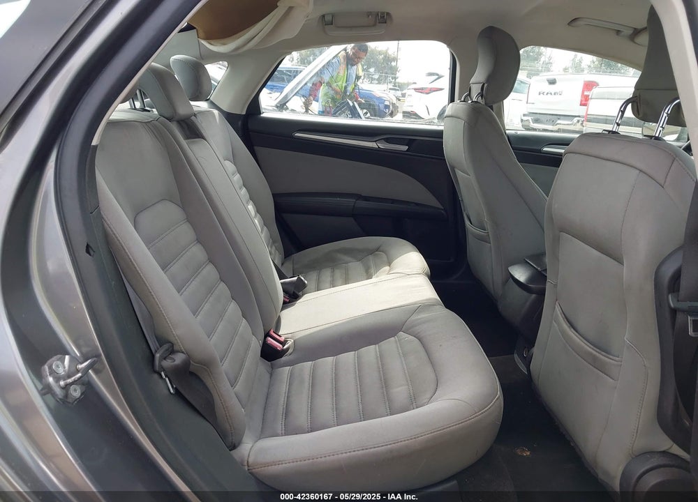 2013 FORD FUSION S VIN: 3FA6P0G7XDR273712