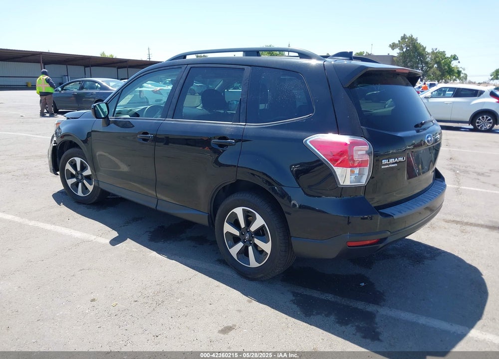 2018 SUBARU FORESTER 2.5I PREMIUM VIN: JF2SJAEC8JH536973