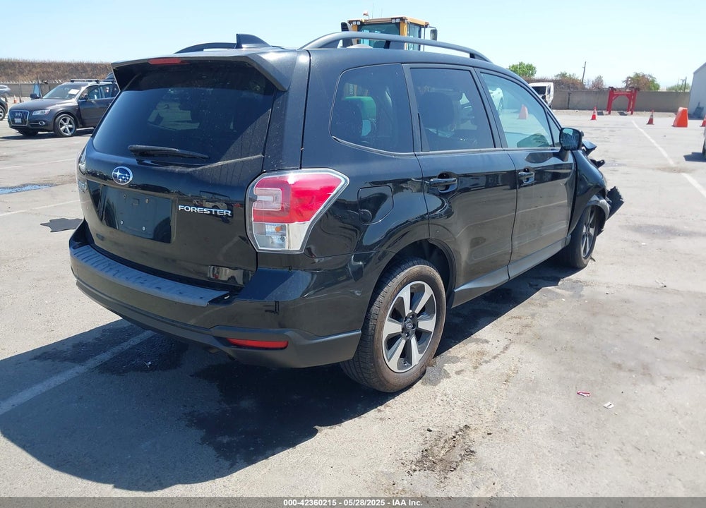 2018 SUBARU FORESTER 2.5I PREMIUM VIN: JF2SJAEC8JH536973