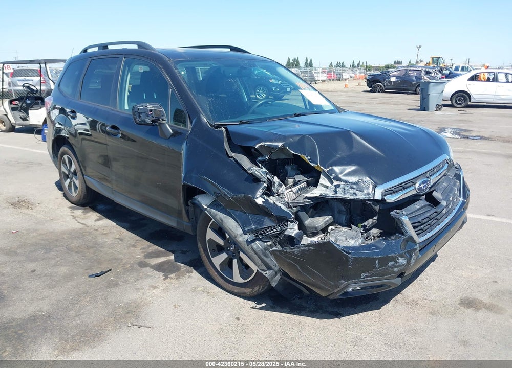 2018 SUBARU FORESTER 2.5I PREMIUM VIN: JF2SJAEC8JH536973