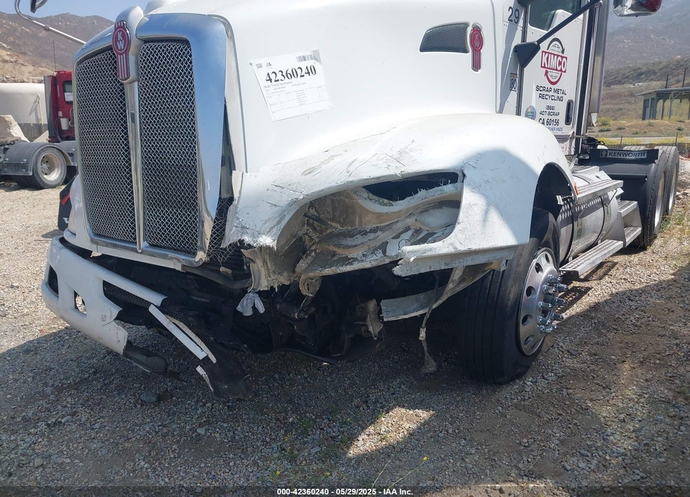 2013 KENWORTH CONSTRUCTION T660 VIN: 1XKAD49X1DJ360415
