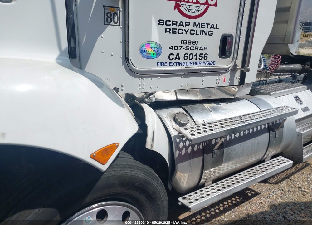 2013 KENWORTH CONSTRUCTION T660 VIN: 1XKAD49X1DJ360415