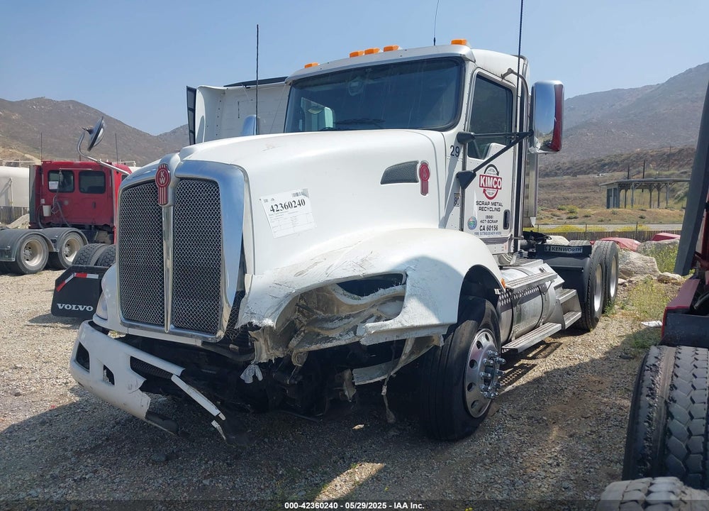 2013 KENWORTH CONSTRUCTION T660 VIN: 1XKAD49X1DJ360415