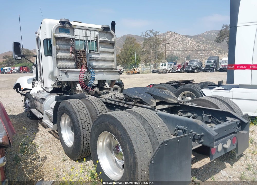 2013 KENWORTH CONSTRUCTION T660 VIN: 1XKAD49X1DJ360415