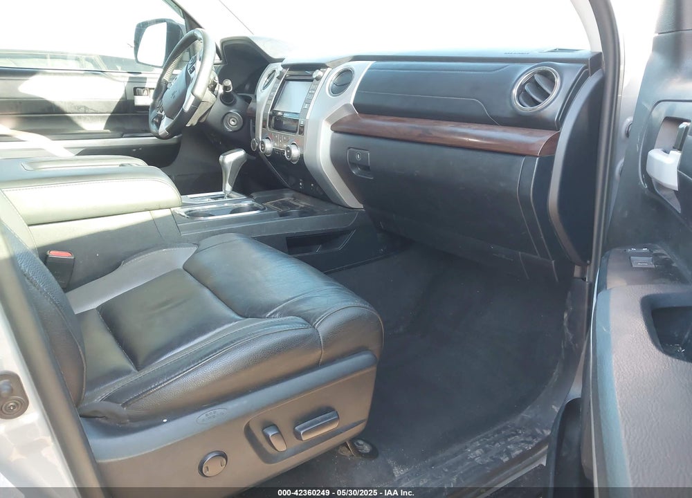 2018 TOYOTA TUNDRA LIMITED 5.7L V8 VIN: 5TFBY5F12JX722822